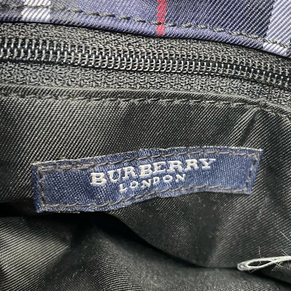 Auth Burberry 3 piece RARE Bag, long wallet& coin pouch. dust bag/box. - Picture 9 of 15